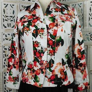 Floral NWOT jean jacket Size M